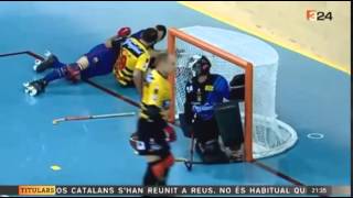 فيديو..لاعب هوكي يعض منافسه على طريقة سواريز