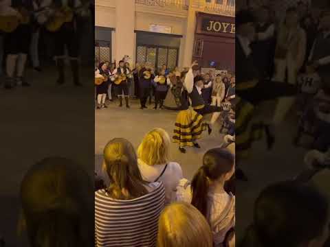 La jota sale a la calle en Zaragoza con motivo de las Fiestas Goyescas