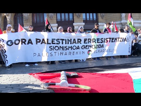 Cientos de personas denuncian en Bilbao la masacre contra el pueblo palestino