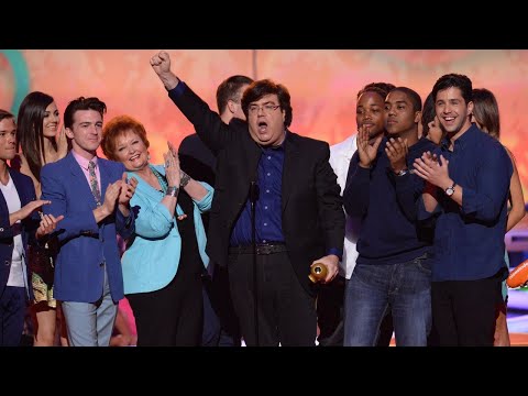 Drake Bell Dan Schneider and More React to Bombshell Nickelodeon