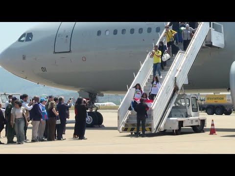 Plane carrying Brazilians fleeing Lebanon has landed in Brazil