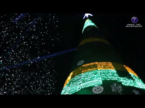 Autoridades justifican fallo eléctrico de árbol navideño monumental instalado en SLP.