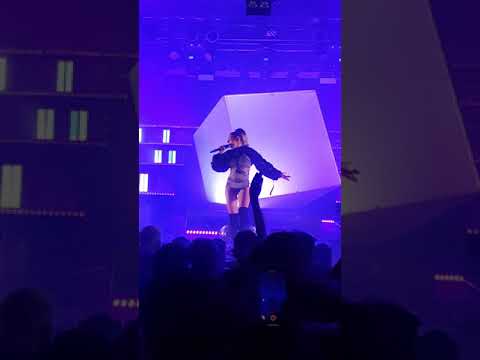 CharliXCX Silver Cross Berlin live 09.11.2019