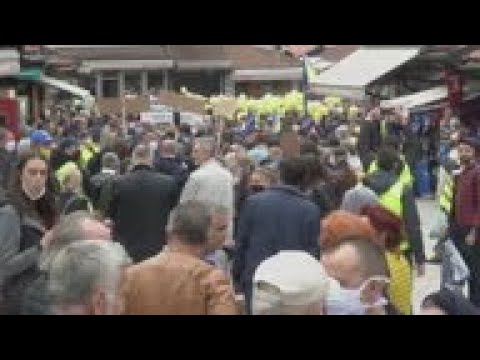 Bosnian protesters march against government