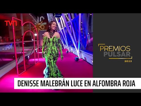 Denisse Malebrán desfila en alfombra roja | Premios Pulsar 2023