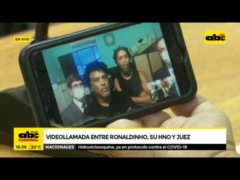 Videollamada entre Ronaldinho, su hermano y el juez