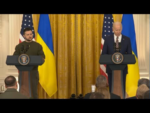 Biden afirma ante Zelenski que Ucrania no estará sola frente a Putin