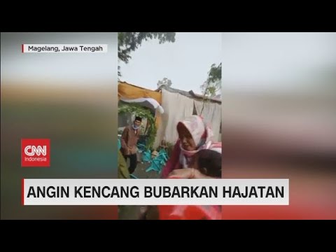 Detik-detik Angin Kencang Bubarkan Hajatan