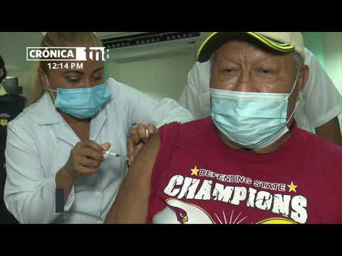 Efectiva vacunación voluntaria contra el COVID-19 en Hospital Monte España - Nicaragua