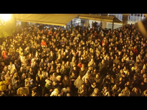 Multitudinaria concentración en las calles de Lugo en repulsa por el crimen de Cristina Cabo