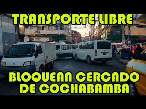TRANSPORTISTAS LIBRE DE COCHABAMBA BLOQUEAN CENTRO DE LA CIUDAD EXIGEN DESALOJO DE AMBULANTES