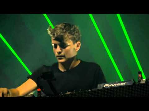 Martin Garrix feat. John & Michel - Now That I've Found You [Live at Sziget Festival 2015]