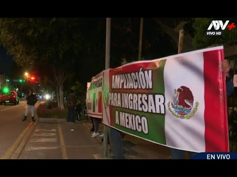 Peruanos protestan en la embajada de México y exigen una ampliación para poder viajar