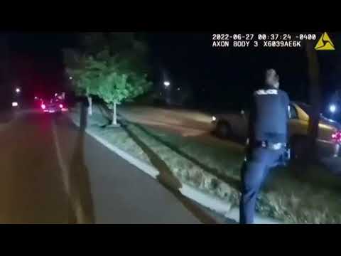 Conmoción en EEUU tras video de hombre negro acribillado por la policía