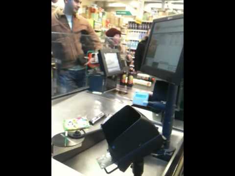Video: Uzsitusink iki galo...! ;D - Kas sake, kad alchoholikai liudni zmones....?   Tie klydo...