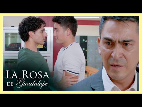 El papá de Raúl encuentra a su hijo besándose con su novio | La Rosa de Guadalupe 4/4 | Formas...