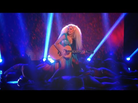 Lady Gaga - Venus (Live @ The Graham Norton Show 2013)