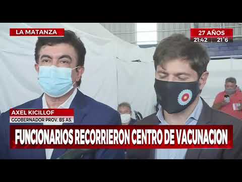 Kicillof y Espinoza recorrieron centro de vacunación