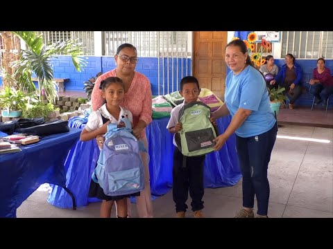 Realizan entrega de paquetes escolares en Estelí