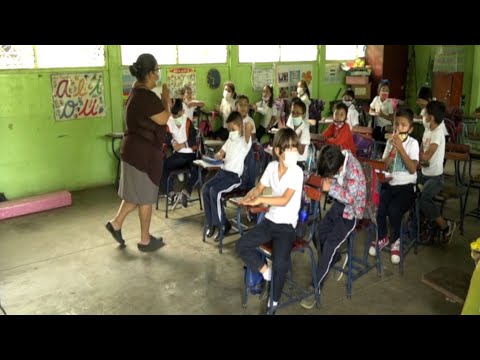 Nicaragua avanza en la erradicación del empirismo con docentes profesionalizados