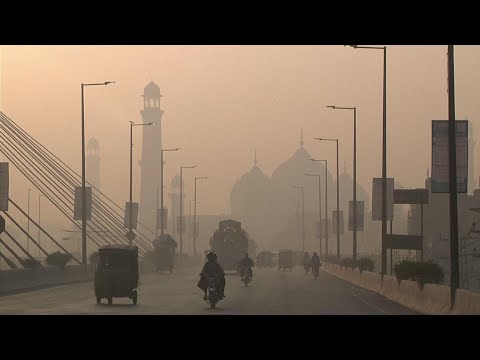 Pakistan's Lahore is blanketed by thick smog