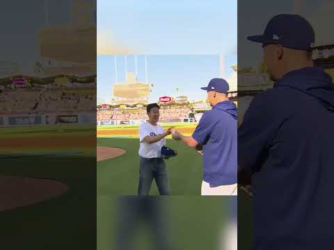 Superstar footballer Son Heung-Min tosses a perfect strike at Dodger Stadium! | 손흥민