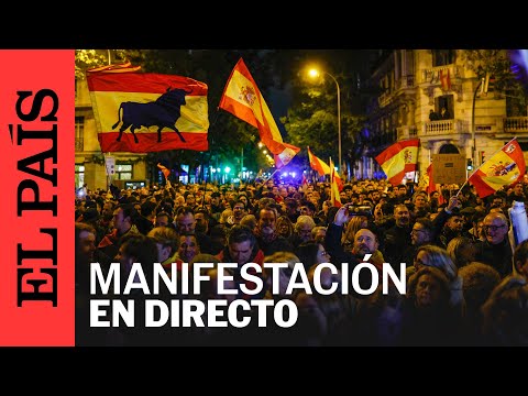 DIRECTO FERRAZ | Así ha sido la manifestación contra la amnistía en la sede del PSOE | EL PAÍS