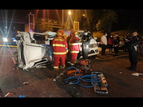 Aparatoso accidente de tránsito en Bulevar Liberación deja dos fallecidos y un herido