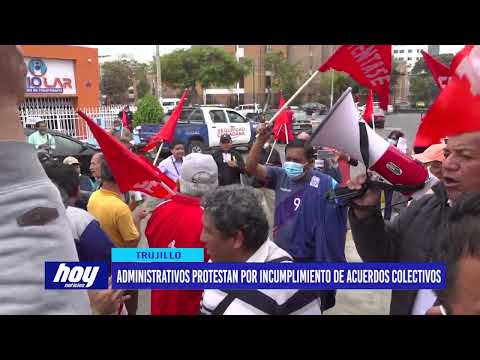 Administrativos protestan por incumplimiento de acuerdos colectivos