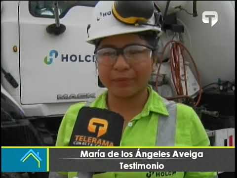 María de los Ángeles Aveiga Mujer al volante que encontró su vocación en el sector construcción