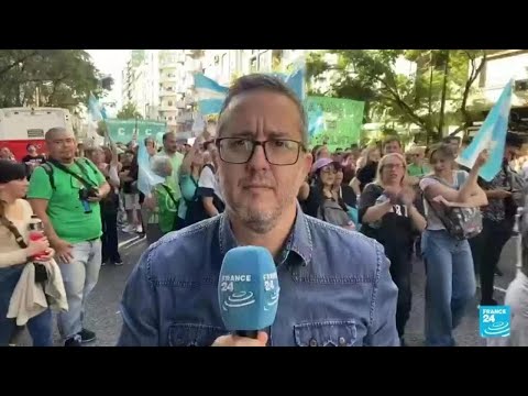 Informe desde Buenos Aires: miles de argentinos protestan por recortes de fondos para la educación
