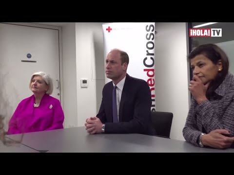 El príncipe de Gales visitó la sede en Londres de la Cruz Roja Británica | ¡HOLA! TV