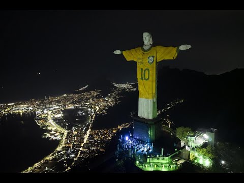 Christ the Redeemer statue dons Pelé jersey as Rio marks one year since soccer legend's death