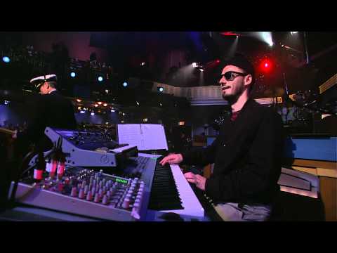 Gorillaz - Dirty Harry feat. Booty Brown (Live on Letterman)