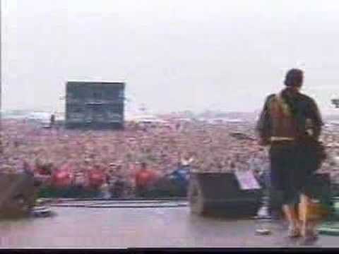 System Of A Down - prison song 2001 Reading Festival Live