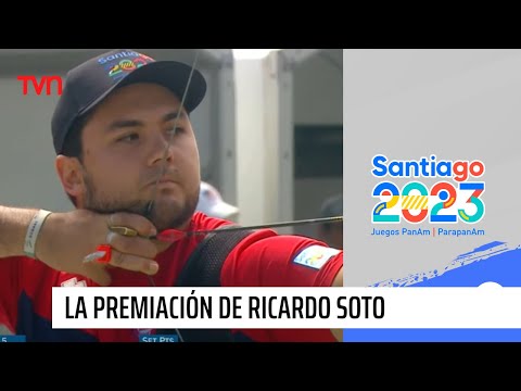 ¡El momento de la premiación de Ricardo Soto!