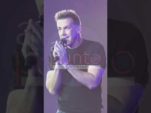 Carlos Ponce recordando el éxito noventero #Rezo en el 90’s Pop Tour