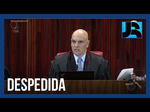 Na despedida da presidência do TSE, Alexandre de Moraes defende regulamentação das redes sociais