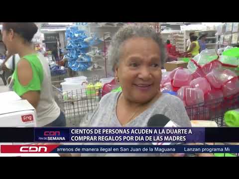Cientos de personas acuden a la Duarte a comprar regalos por Dia de las Madres