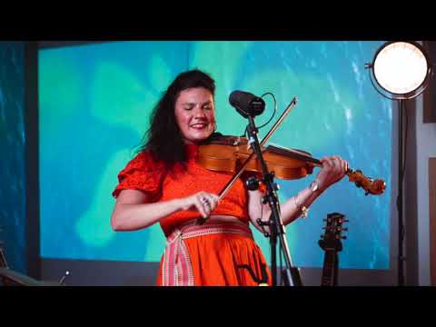 Clare Sands Concert Tickets - 2026 Tour Dates