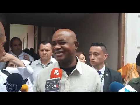 #EnVivo Salida del Ministro E Luis Gilberto Murillo de la sede de la Gobernacion  Norte de Santander