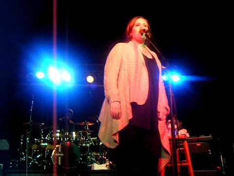 Adele Many Shades of Black live
