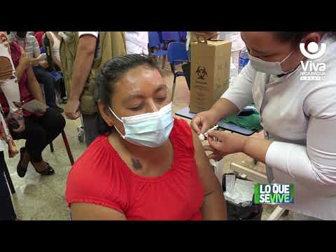 Mayores de 30 años reciben vacuna contra la Covid-19 en Managua