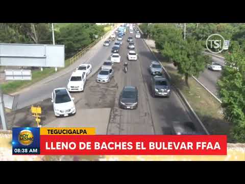 Reportan Lleno de baches El Bulevar FFAA