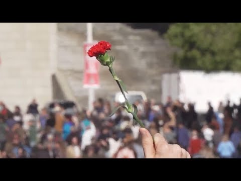 Thousands march in Lisbon celebrating May Day
