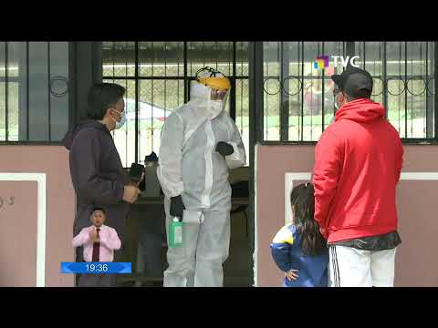 Brigadas médicas del municipio de Quito evalúan a ciudadanos de la capital