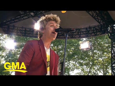 Green Day performs 'Basket Case' on 'GMA'