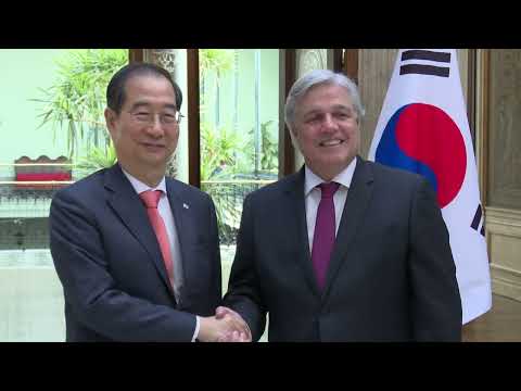Reunión de trabajo entre integrantes del Gobierno uruguayo y el primer ministro de Corea