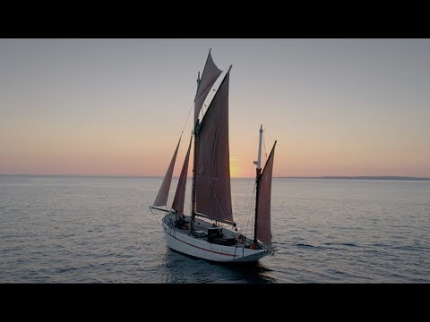 SCYLLA & Sofiane Pamart - Voilier [Clip Officiel]