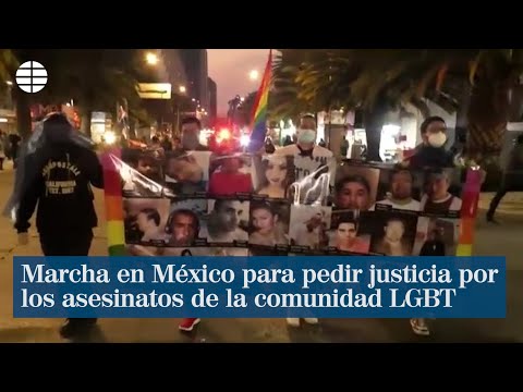 Marcha en Ciudad de México para pedir justicia por los asesinatos de la comunidad LGBT
